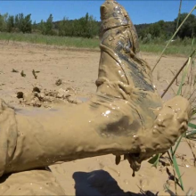 carlosstf33: Mud in pantyhose, jeans, shoes