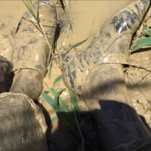 carlosstf33: Mud in pantyhose, jeans, shoes