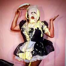Knickerslopperglory: French Maid takes all the pies!
