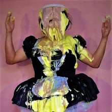 Knickerslopperglory: French Maid takes all the pies!