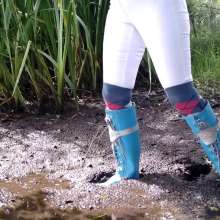 WetandMuddy: Video 36--Glastonburried