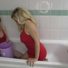 TheGungeZone: Bad Dolly and Leah's Messy Gunge Bath