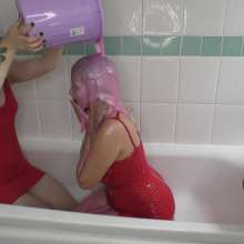 TheGungeZone: Bad Dolly and Leah's Messy Gunge Bath