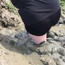 FoxWolf: Bare Feet in Very Deep Mud Pit