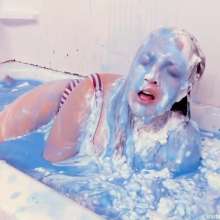 Darla DeVour: Darla Submerges and Cums in Her Very First Gunge Bath