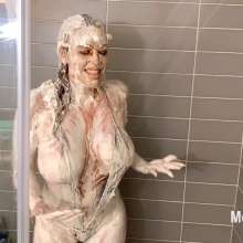 Messygirl: New Messygirl Download: "The Carnival Job 2"