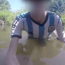 vro: Swimming with Argentina Kit + Nike Tee under Waterfalls