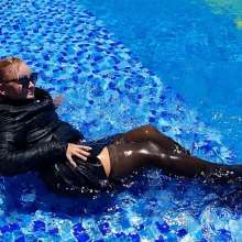 Wet_look_elena: Wet Leather in the Pool