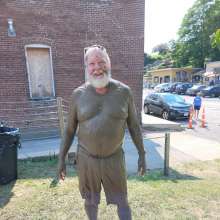 mudman121: Mud Volleyball