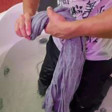 Wet Live Team: Danio Bathes in Sunglasses--in the Form of a Rapper