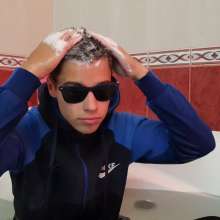 Wet Live Team: Danio Poured Buckets of Water over Himself, Shampoo!