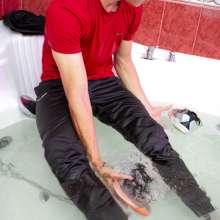 Wet Live Team: Danio's Body Shampoo and His Tracksuit!  Careful--hot