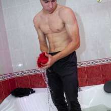 Wet Live Team: Danio's Body Shampoo and His Tracksuit!  Careful--hot
