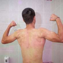 Wet Live Team: Danio's Body Shampoo and His Tracksuit!  Careful--hot