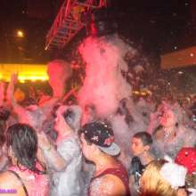 messyhot: Bubble Bobble 4 2014--turning the whole party wetlook