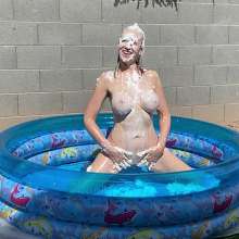 ArchNemesis: New X-rated Scene: Heidi's Oil Spill
