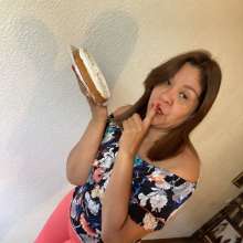 RevSlymsford: Messy Ma's Pie and Slime Posing: HD Picture Set