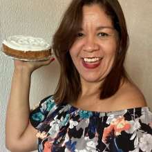 RevSlymsford: Messy Ma's Pie and Slime Posing: HD Picture Set