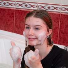 Wet Live Team: Nastya Made Herself a Bubble Bath and Took It Beautifully!