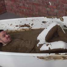 WamtasticUK: Nathan Gets Muddy in the Mineral Spa Bath