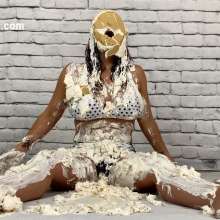 Messygirl: New Messygirl Download: Pie Time for Megan