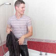Wet Live Team: Ruslan and His Elegant Wet Look