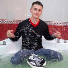 Wet Live Team: Ruslan Was Wet and Confident--hot Wet!