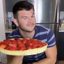 MessyBen: hot instagrammer ans his cakes