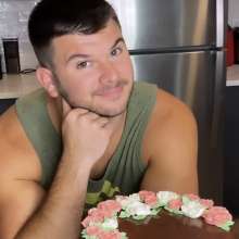 MessyBen: hot instagrammer ans his cakes
