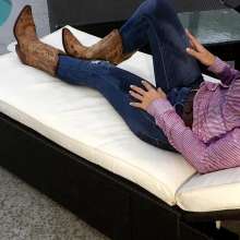 Tight and Wet Clothes: A Tight Levi's Jeans Swim in the Rain