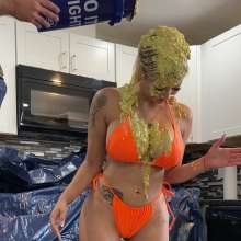 Slimed Models: Bella's First Time Getting Slimed