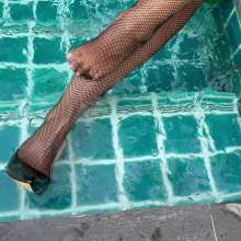 Wet_look_elena: Green Dress and Stockings in the Pool