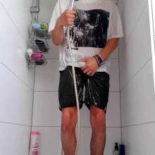 XXWetshortslover: Hot Skater Shower Fully-clothed