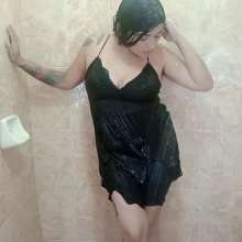 WetPlace: Jazminss Fully-Clothed Shower In Dress