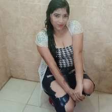 WetPlace: Jazminss Fully-Clothed Shower In Jeans