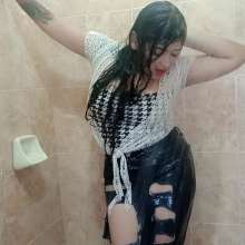 WetPlace: Jazminss Fully-Clothed Shower In Jeans