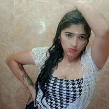 WetPlace: Jazminss Fully-Clothed Shower In Jeans