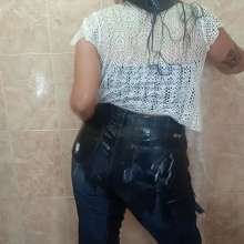 WetPlace: Jazminss Fully-Clothed Shower In Jeans