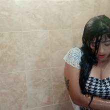 WetPlace: Jazminss Fully-Clothed Shower In Jeans