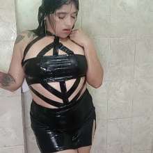 WetPlace: Jazminss Shower In Black Outfit