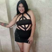 WetPlace: Jazminss Shower In Black Outfit
