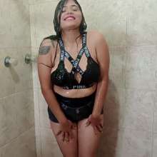 WetPlace: Jazminss Shower In Jeans Shorts