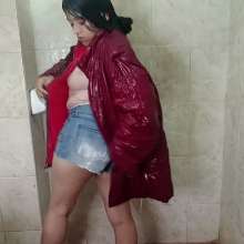 WetPlace: Jazminss Shower In Winter Jacket