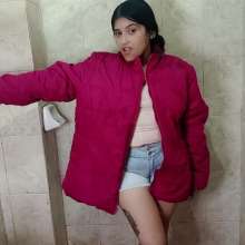 WetPlace: Jazminss Shower In Winter Jacket