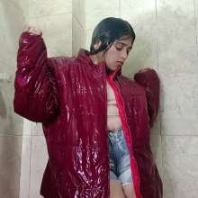 WetPlace: Jazminss Shower In Winter Jacket