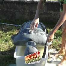 LiquidX: Summer Games: Hannah latex straitjacket key find slime tub