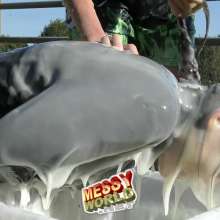 LiquidX: Summer Games: Hannah latex straitjacket key find slime tub