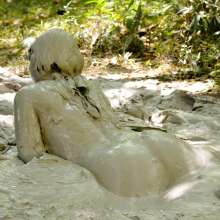 dlodoski: Ludella, Addicted to Mud--Photos