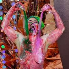 messyhot: Olive Makes a Carrie Prom Themed Cake Mess