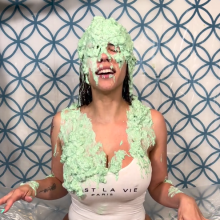 Slimed Models: New Video: Nia Gets Fish Slimed